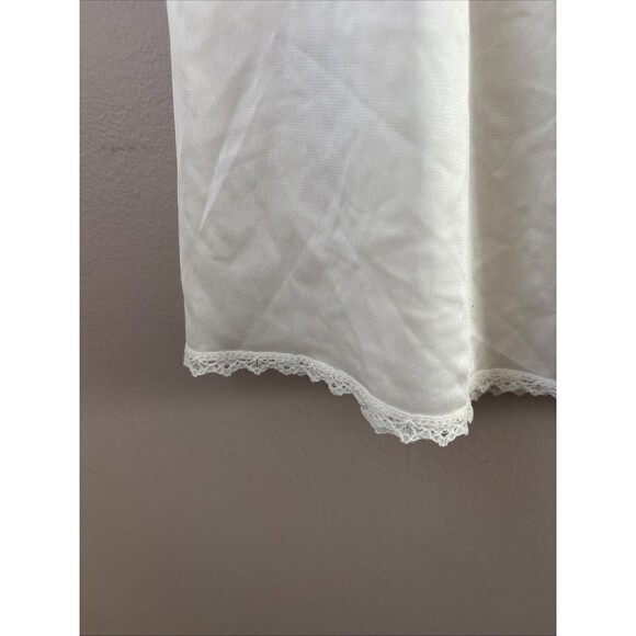 Vintage Vanity Fair Nylon Slip Skirt L Nude Lace Trim Elastic Waist Lingerie - Picture 3 of 5